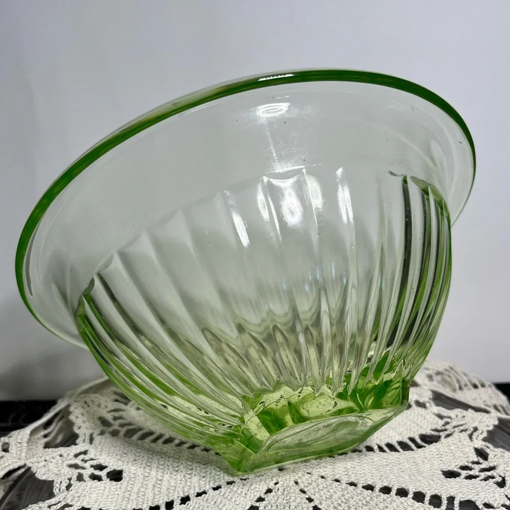 Depression Glass this gorgeous